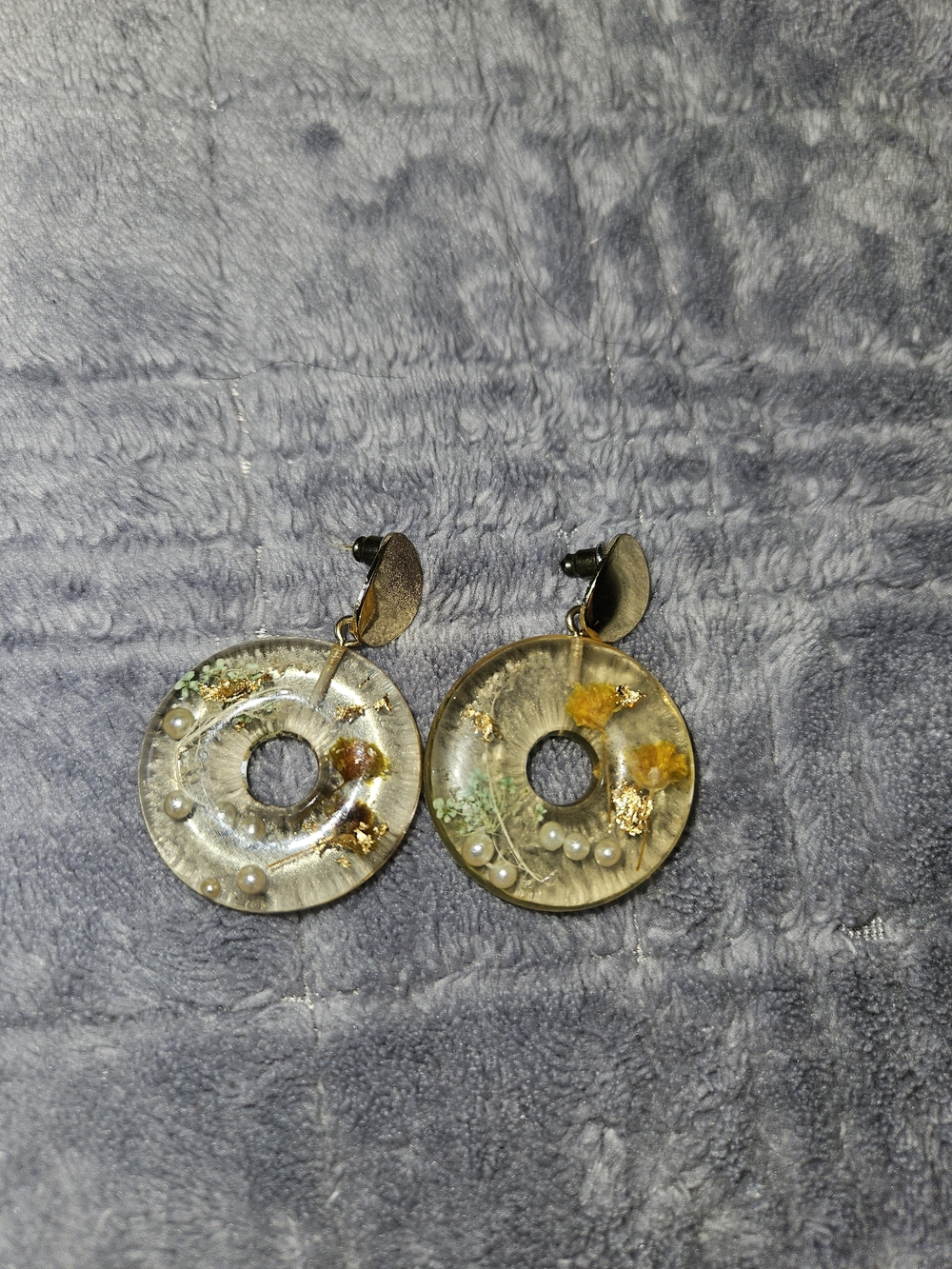 Handmade Yellow Flower Round Resin Drop Earrings - Women Jewelry EUC